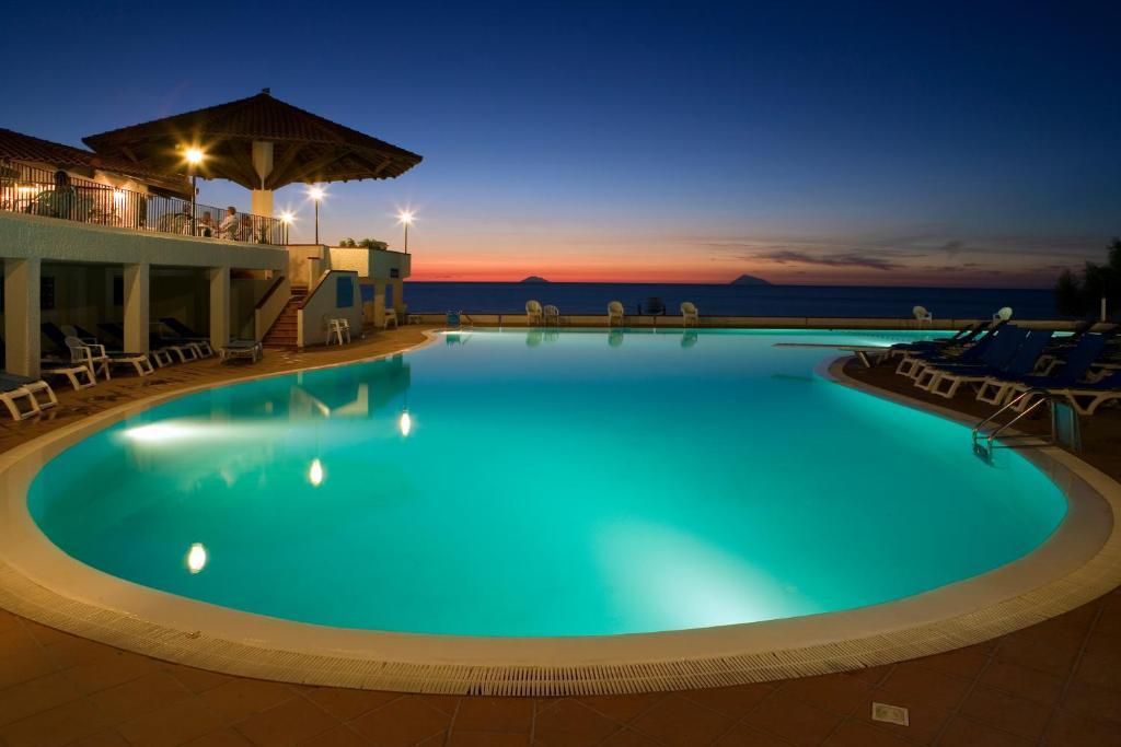 Th Gioiosa Mare - Capo Calava Village جويوزا ماريا المظهر الخارجي الصورة